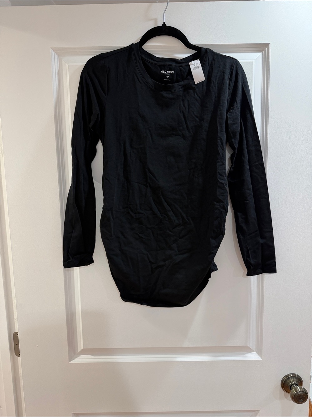 NWT Old Navy Maternity Women's Black Long-Sleeve Crewneck Top